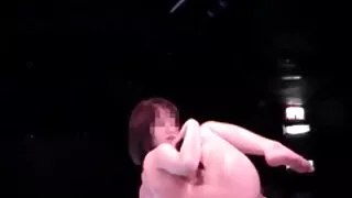 빨강 머리 마라는 새로운 친구의 거시기를 짜증과 오르가즘을 제공합니다