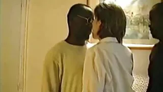 아내와 함께 털이 성기를 초대 그녀의 친구 집에 섹스 그녀의 남편-제이