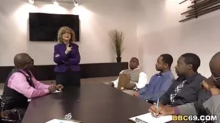 보안 경 검사 이 미 고 엿 그 에 그 핑크 구멍